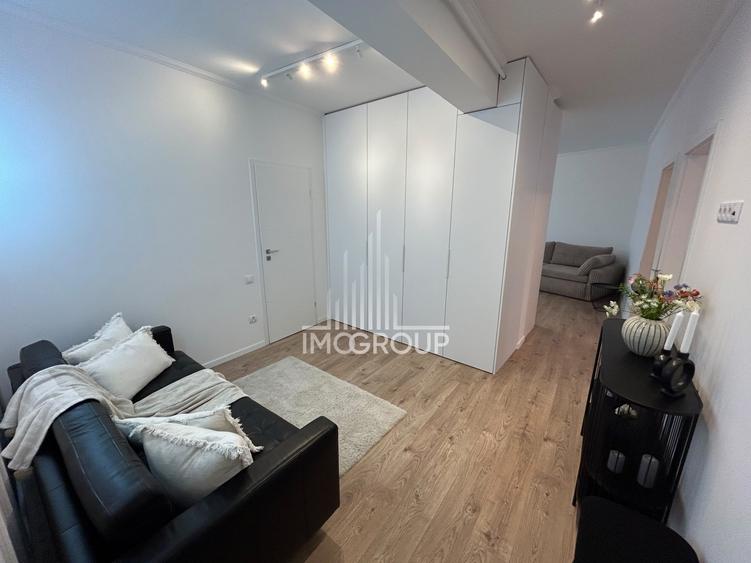 Apartament cu 3 camere decomandat, mobilat în Central