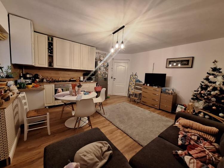 Apartament cu 2 camere semidecomandat, mobilat în Florești — fotografia 2