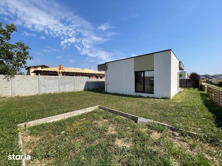 Casă cu 3 camere cu Teren 284 Mp în Berceni
