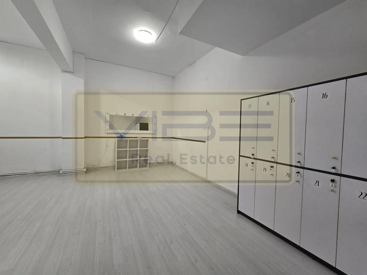 Spațiu comercial, de 123 mp, în Baza 3