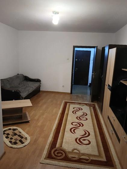 Garsonieră decomandată în Far