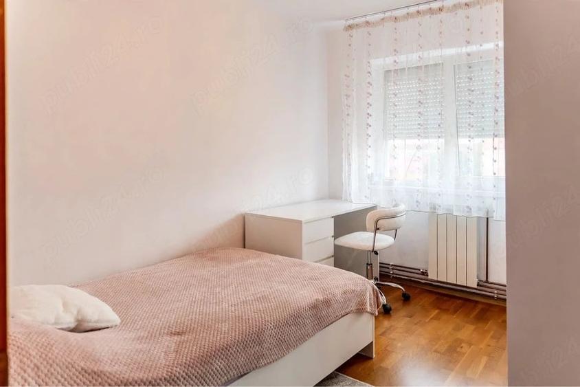 Apartament cu 3 camere decomandat în Central