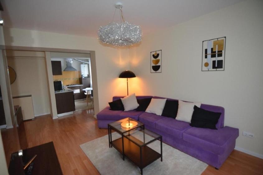 Apartament cu 2 camere decomandat, mobilat în Vitan-Bârzești