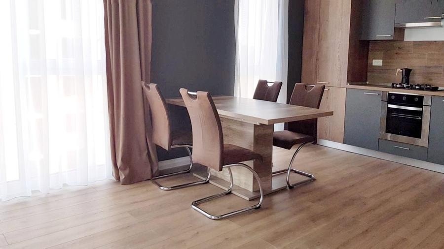Apartament cu 2 camere decomandat în Circumvalațiunii