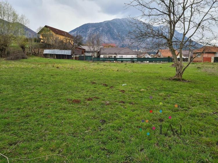 Teren Construcții intravilan de 1660 mp, în Bran