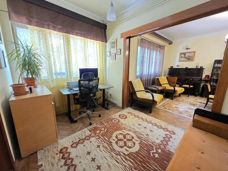 Casă cu 4 camere cu Teren 323 Mp în Central