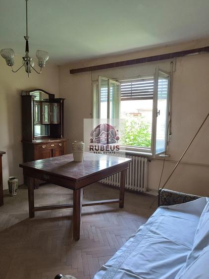 Casă cu Teren 284 Mp în Sud