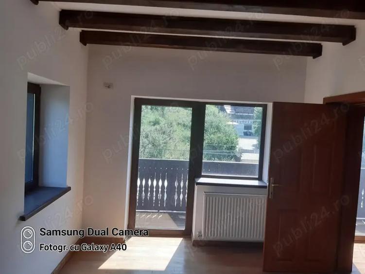 Apartament cu 4 camere decomandat în Forestier