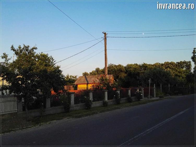 Teren de 3480 mp, în Jariștea