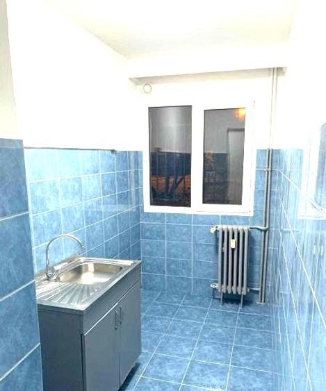 piața 4-5,apartament 2 camere - 4