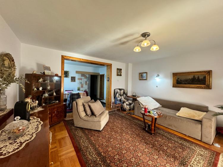 Casa de locuit + Spatii comerciale deja inchiriate! - 6