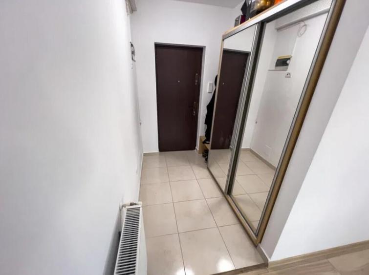 Apartament 2 camere, decomandat - zona Tractorul - 3