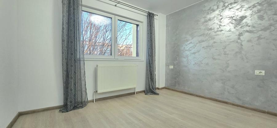 Apartament 4 camere renovat 2025 în Poarta 6 – decomandat, 2 băi, etaj 3 - 5