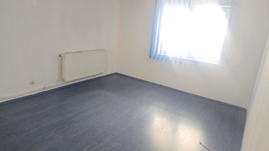 Inchiriez spatiu comercial cu destinatie de birouri in Deva, zona I. Creanga, - 6