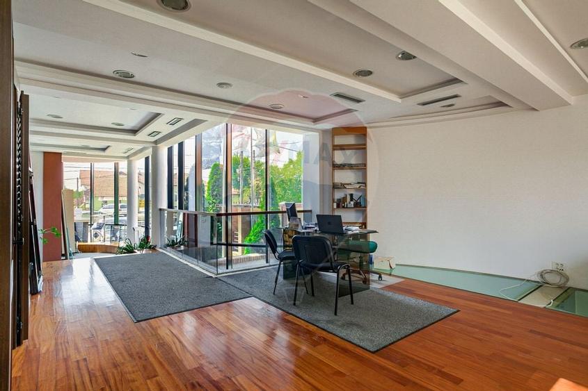 Cladire de birouri Micalaca pe principala, vad si vizibilitate sporita - 25