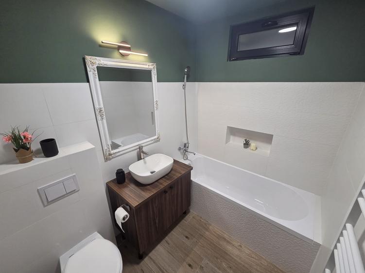 Apartament renovat mobilat GATA DE MUTAT etajul 1 - 10