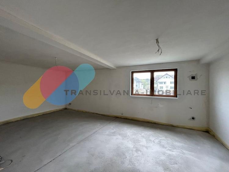 Duplex cu 4 camere cu Canalizare în Copăceni
