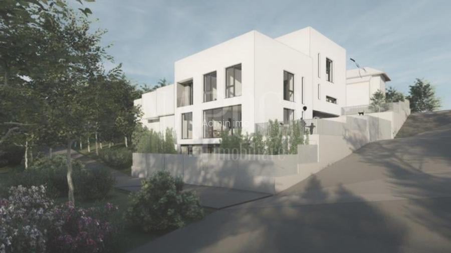 Casa 4 camere de vanzare in Floresti