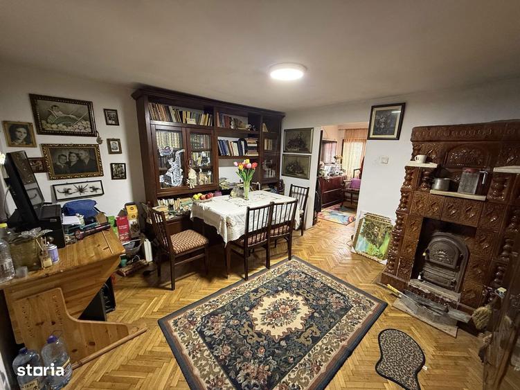 Casa corp C1 84mp + casa corp C2 51mp+garaj+ gradina si teren 889mp - 12