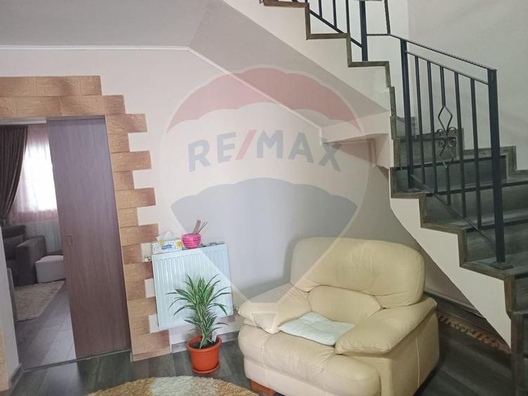 SE VINDE O SUPERBA VILA DUPLEX IN VIA CARMINA!! - 6