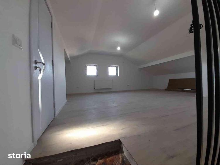 Casă cu 6 camere cu Teren 200 Mp în Balotești