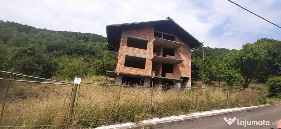 Baia Sprie, casa in constructie - 3