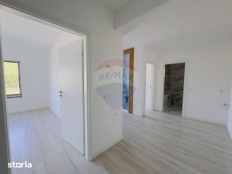 Apartament cu 2 camere decomandat în Oncea