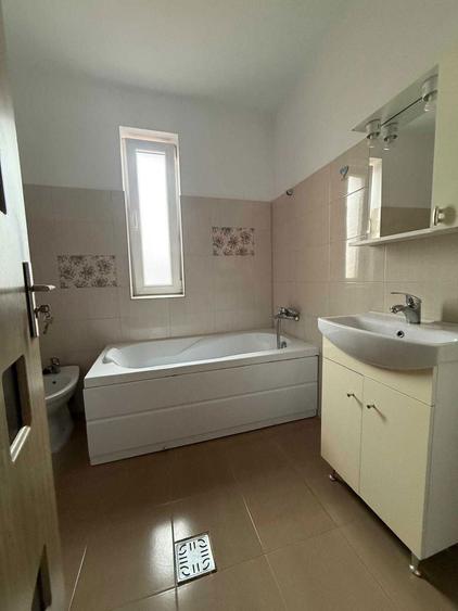 Inchiriez apartament 2 camere. - 3