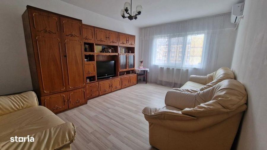 Proprietar, vand apartament 2 camere decomandat conf 1 - 2