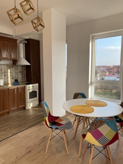 Apartament de 3 camere, zona centrala, Floresti - 2