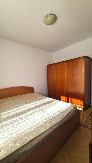 Apartament cu 3 camere decomandat în Rahova - 4