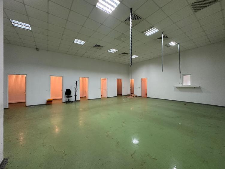 Spatiu/ hala langa intersectie cu Mega Image - sos. Nicolina - 22