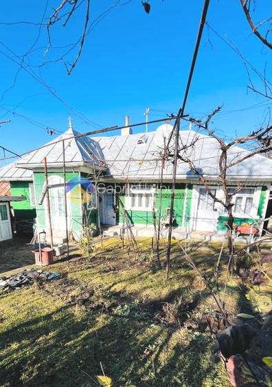 Casa traditionala cu teren de vanzare – Comuna Ștefan cel Mare