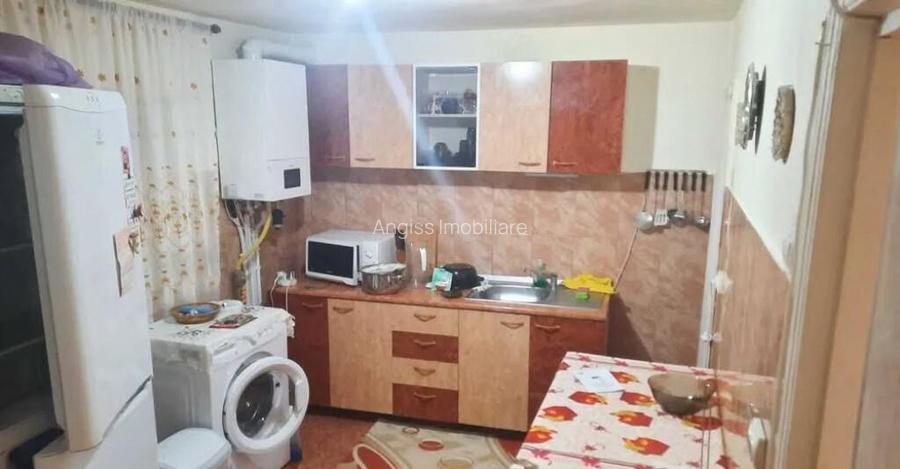 Casa cu 3 camere zona PACII Casa cu 3 camere zona PACII