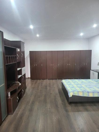 Garsoniera Stefan cel mare, vis a vis de Club Dinamo.Etajul 2 5. - 9