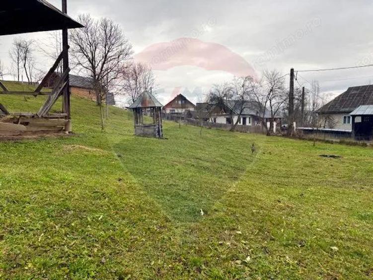 Casa traditionala+anexe gospodaresti in Giulesti Maramures - 1