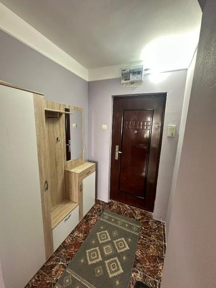 Apartament cu două camere, situat la etajul 2, într-un bloc dotat cu lift! - 2