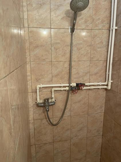 Inchiriez camera de camin - 1