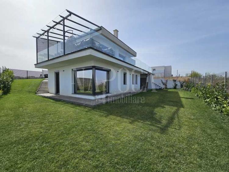 Casa 4 camere de vanzare in Dezmir - 1