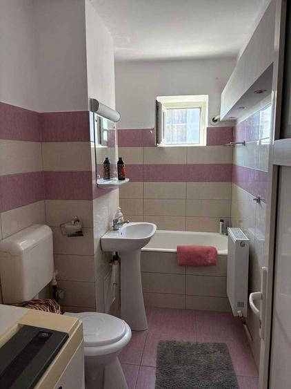 Apartament cu 3 camere de vanzare in Targoviste micro 5 - 7