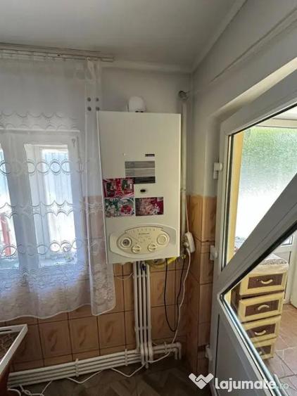Casa cu 4 camere, zona Buzaului. - 11