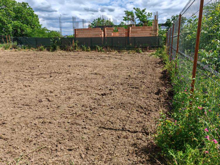 VANZARE TEREN INTRAVILAN CORNET - 23