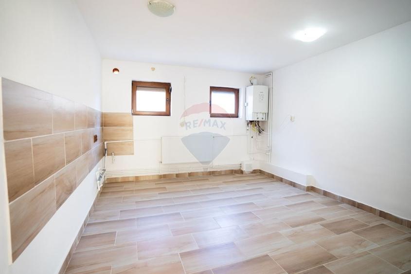 Casă individuală de Vânzare, 242mp utili+ teren de 380mp, în Pitești - 4