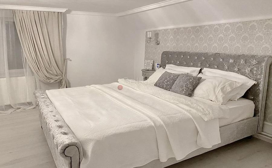 Proprietate compusa din 2 case - 14