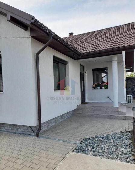 Vila P M constructie 2020, pretabila doua famiili, teren 620 - 1