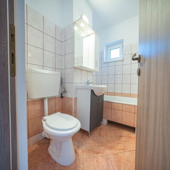 Inchiriez apartamanet cu doua camere - 3