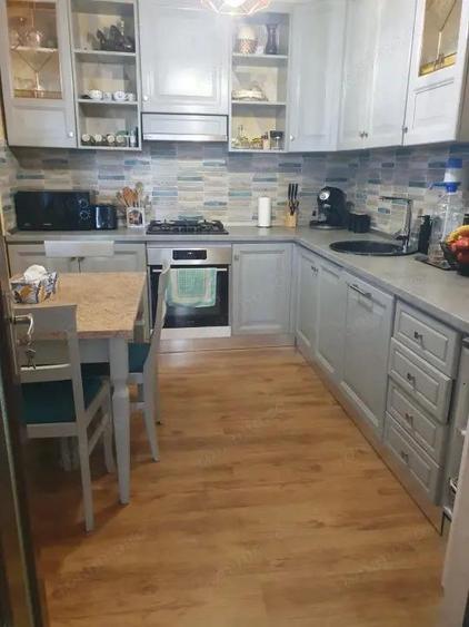 CASA DEOSEBITSA MOBILATA in stil italian ,zona podul VIORELE , teren 280 mp - 15