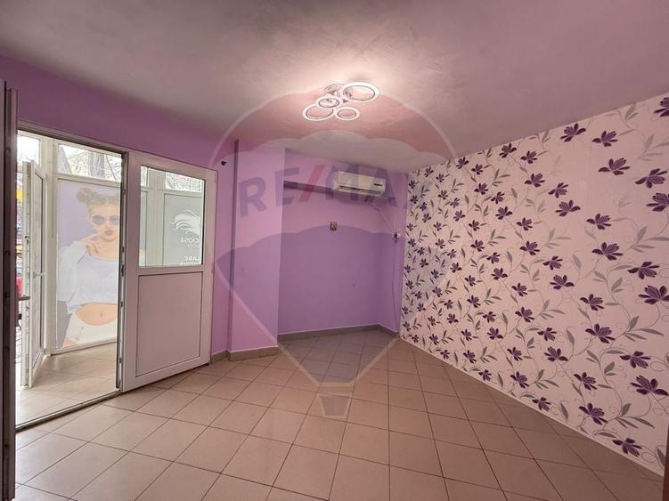 Spațiu comercial stradal 61 mp, Bd. Chisinau - vitrina si acces direct - 1