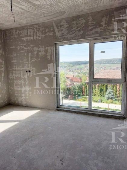 Case noi cu teren in Chinteni - 10