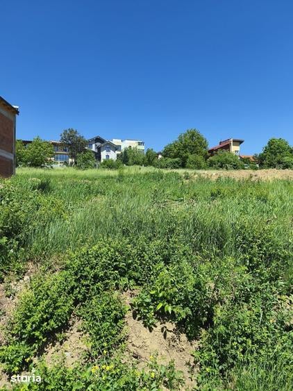 Teren de 398 mp, în Dâmbul Rotund